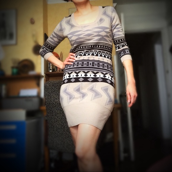 t/o Sweater Dress - Picture 2 of 6